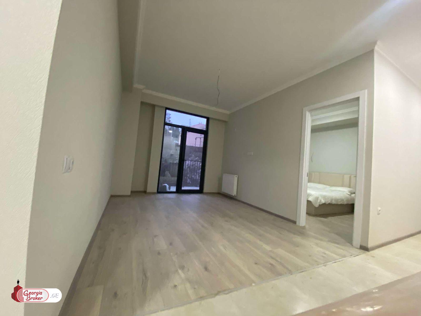 იყიდება ახალი გარემონტებული 2 ოთახიანი ბინა